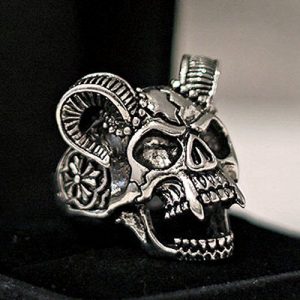 Vampire Skull Ring